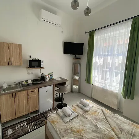 Rad-var Apartmanhaz Apartament