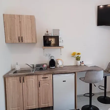 Apartament Rad-var Apartmanhaz *