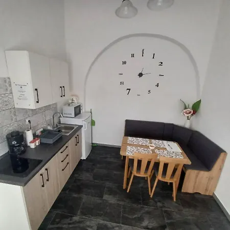 Rad-var Apartmanhaz * Eger