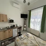 Rad-var Apartmanhaz アパート