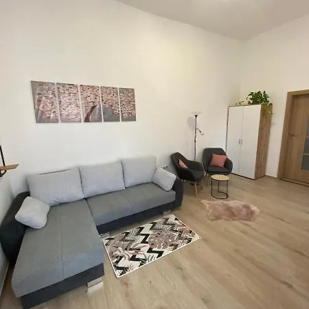 Rad-var Apartmanhaz