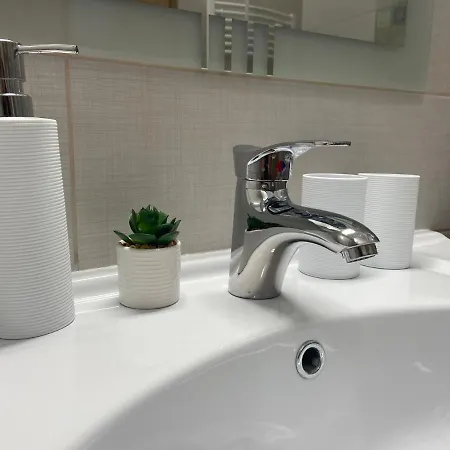 Rad-var Apartmanhaz Appartement Eger