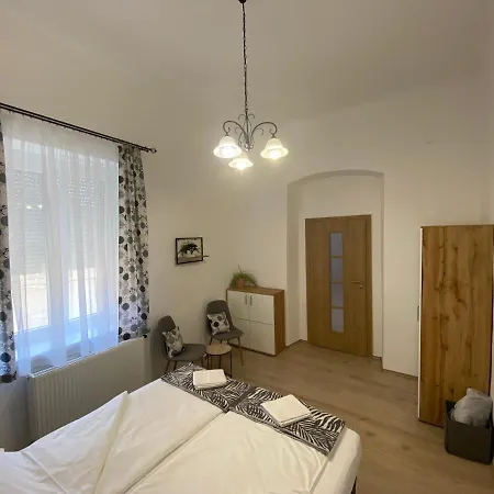 Rad-var Apartmanhaz Appartement