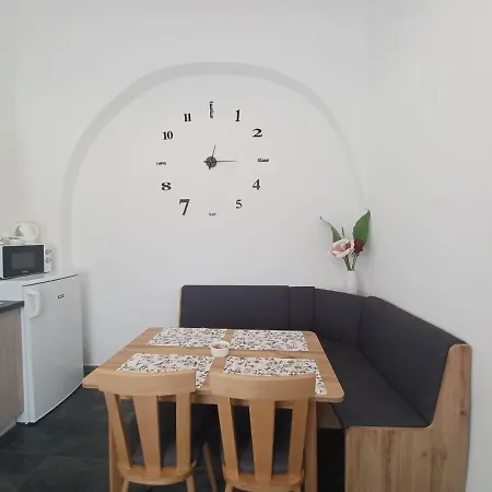 Rad-var Apartmanhaz Appartement *