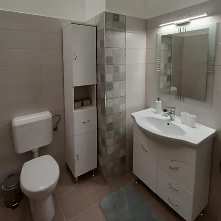 Appartement Rad-var Apartmanhaz Eger