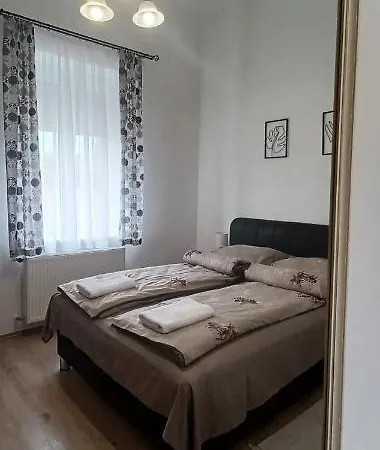 Rad-var Apartmanhaz Appartement *