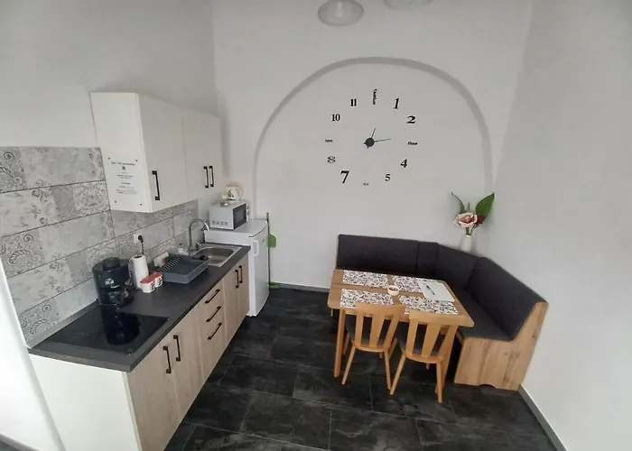 Rad-var Apartmanhaz * 埃格尔